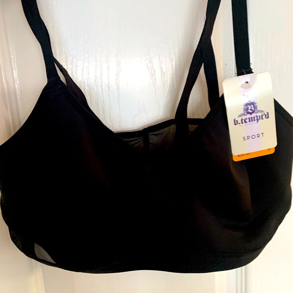 B.Tempt’dSport bra top black size small in stores now